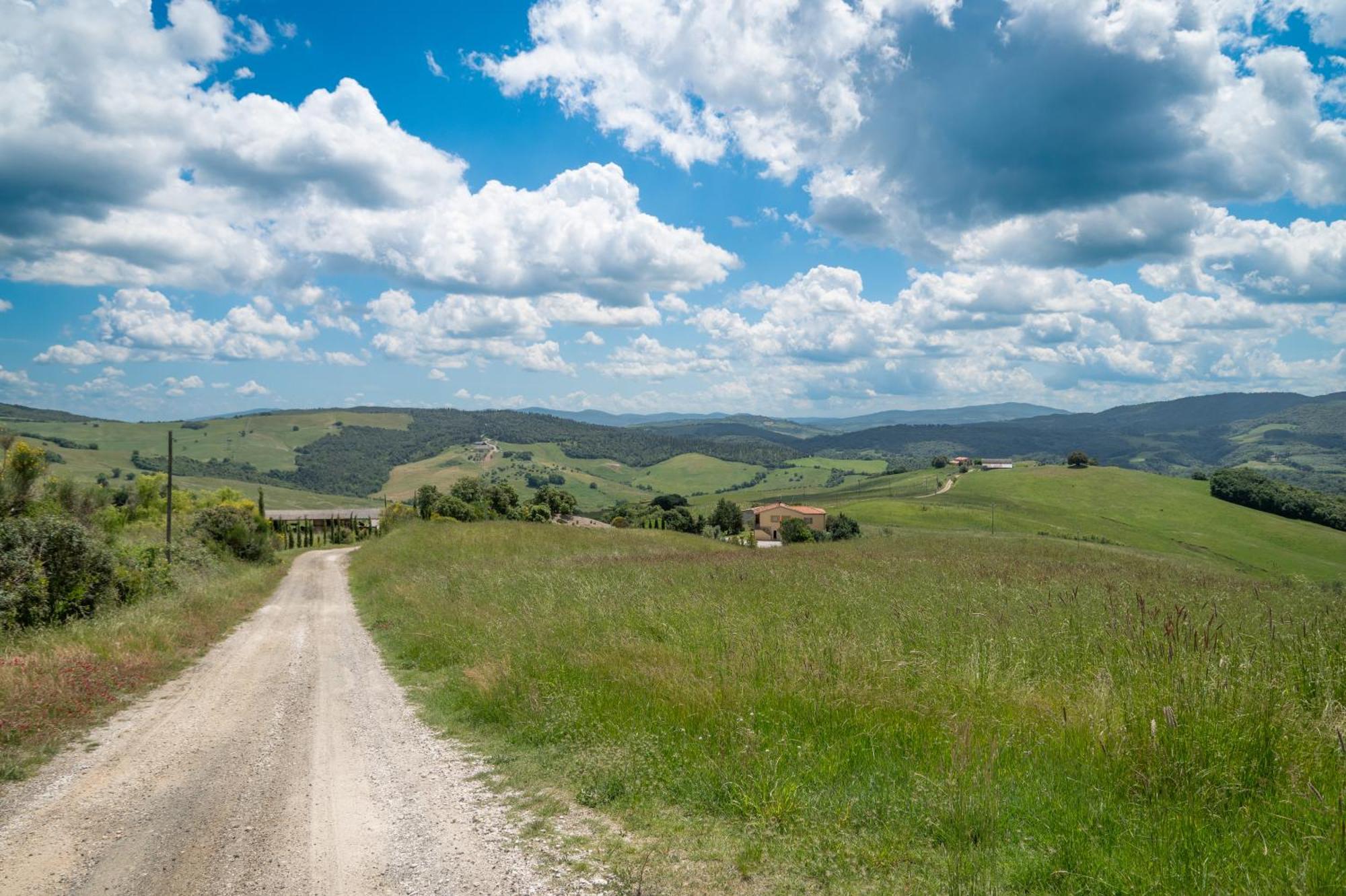 Agriturismo Santa Bruna Volterra Luaran gambar