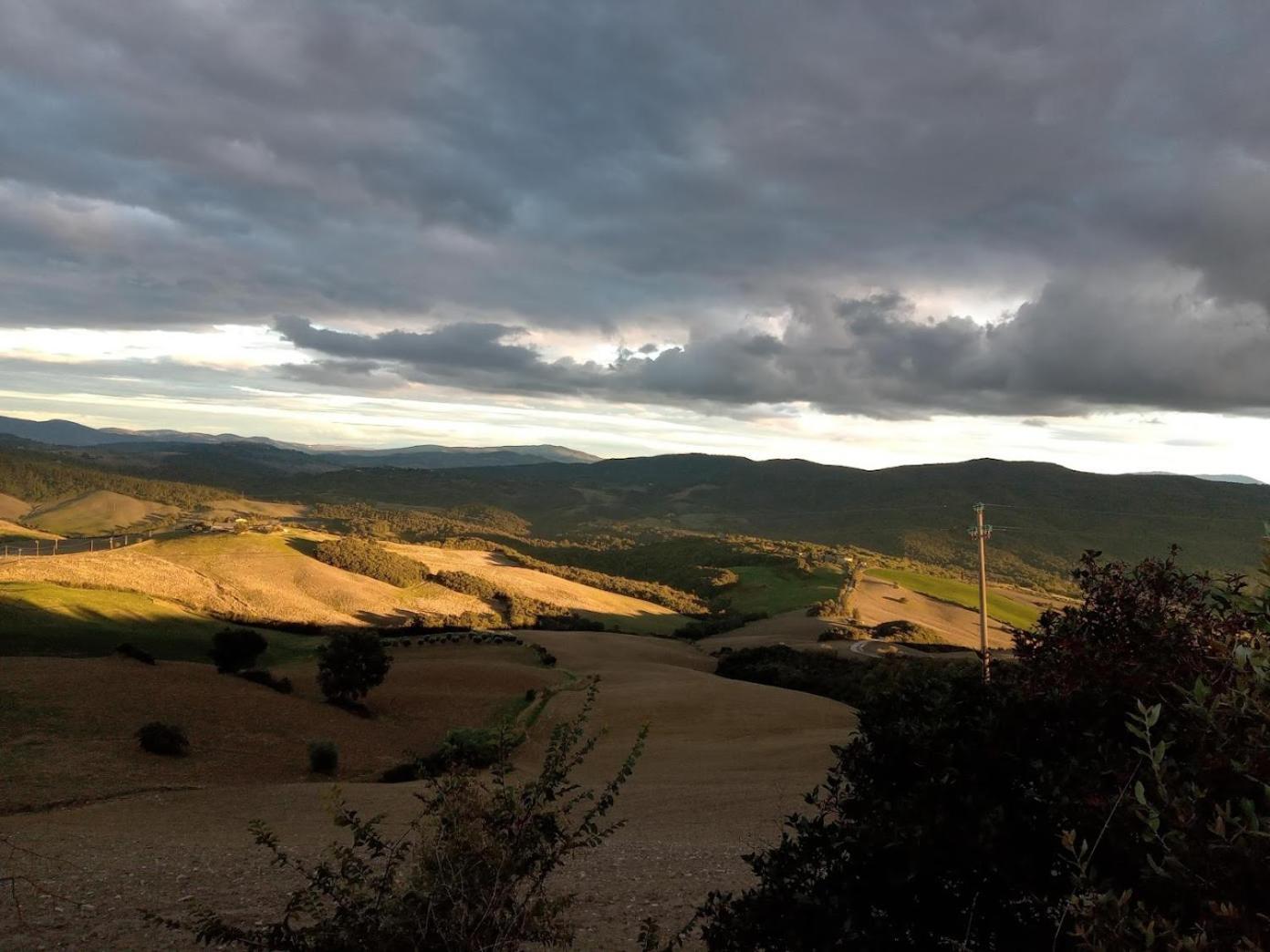 Agriturismo Santa Bruna Volterra Luaran gambar