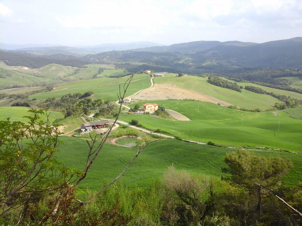 Agriturismo Santa Bruna Volterra Luaran gambar